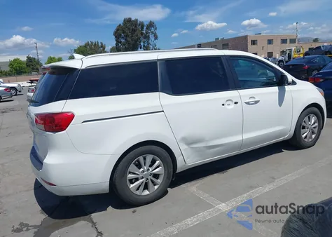 2015 Kia Sedona Lx z USA, uszkodzony, nr VIN KNDMB5C11F6059352